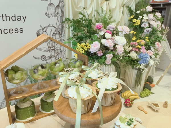 绿意萌动·甜梦宴·小清新甜品套餐-动物奶油-8+6双层加高主蛋糕+60个小甜品+送货+1人上门摆好分切+撤场-图三